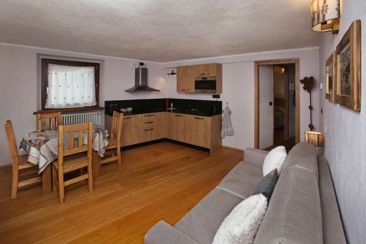 Appartamenti Genevris Oulx Exteriör bild